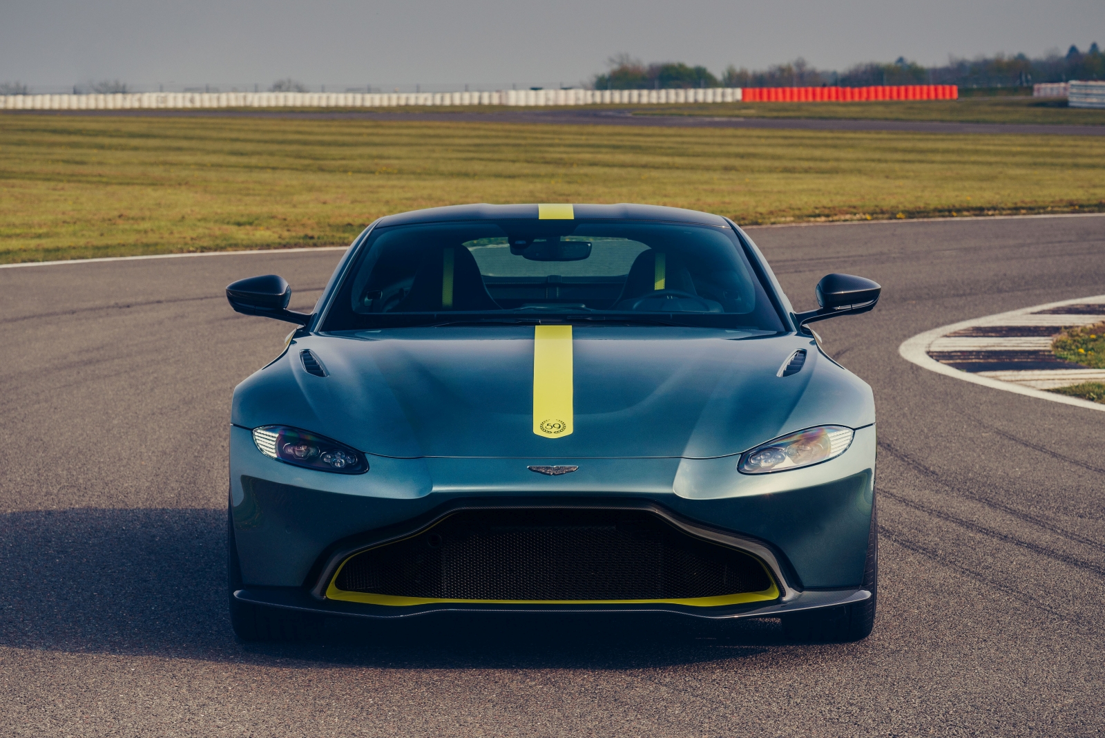 Aston Martin Vantage AMR