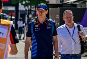 christian horner, forma-1, helmut marko, jos verstappen, max verstappen, red bull racing